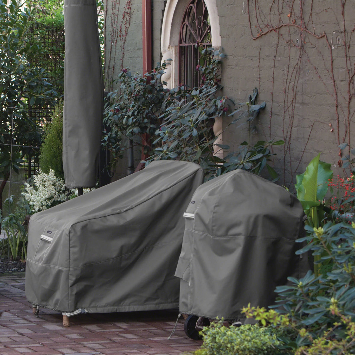 Patio Umbrella Cover with Water Resistant Fabric E1936