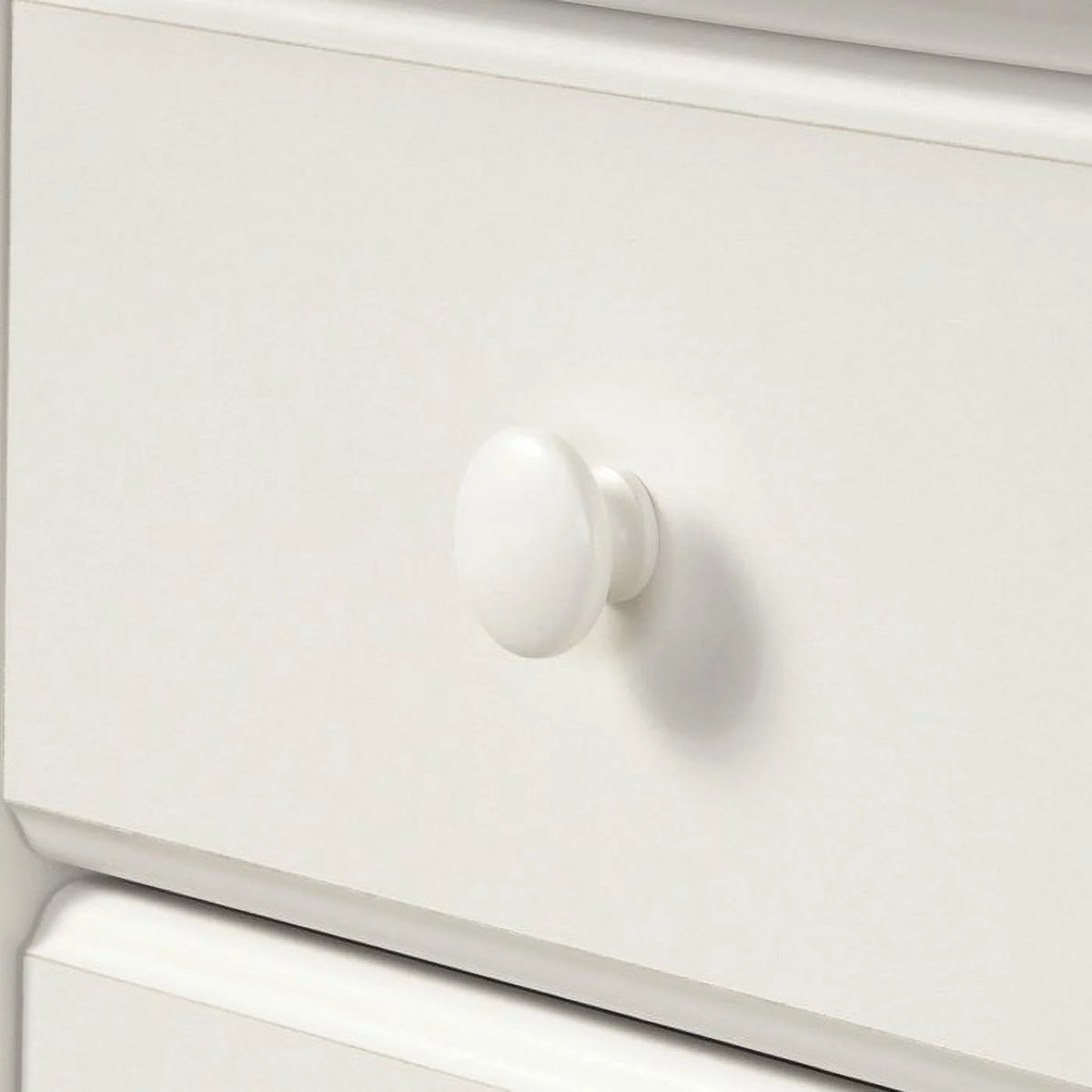 3-Drawer Dresser A7644