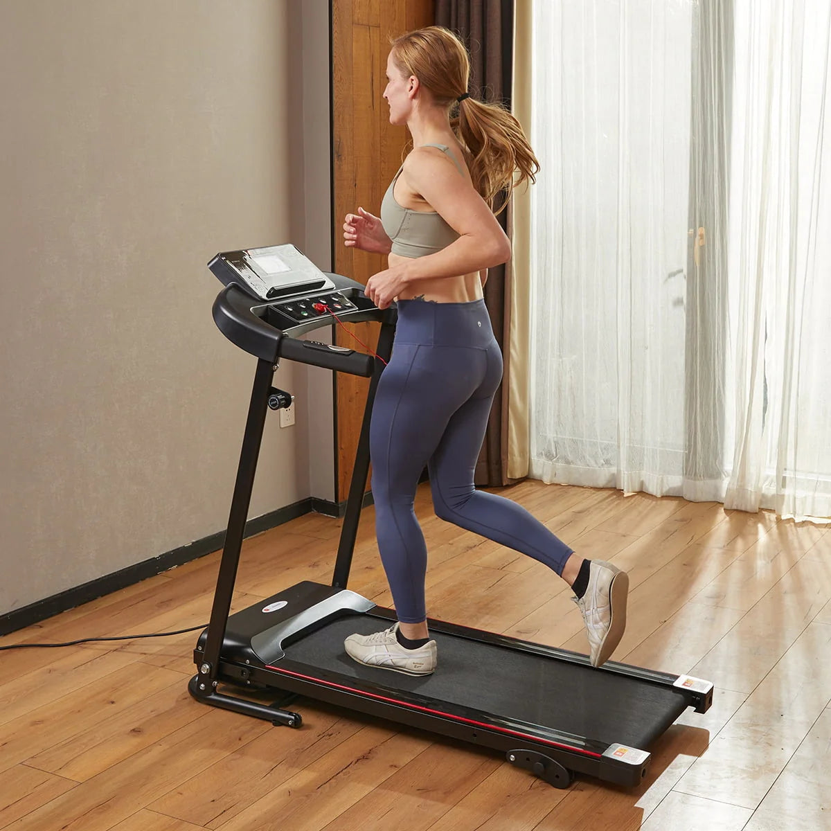 2.5HP Folding Incline Electric Treadmill B115681