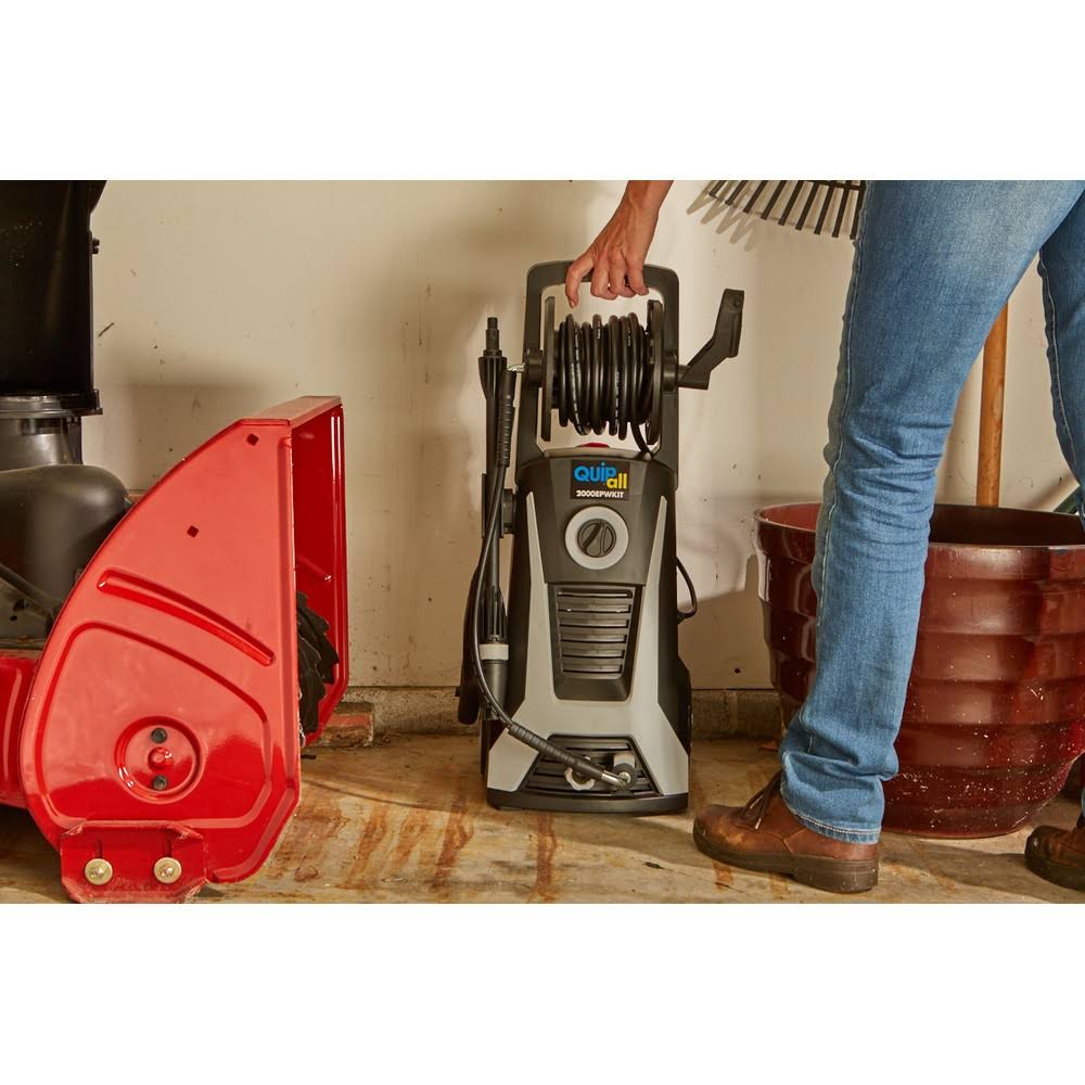 2000 PSI Electric Pressure Washer with Accessory Kit O2717