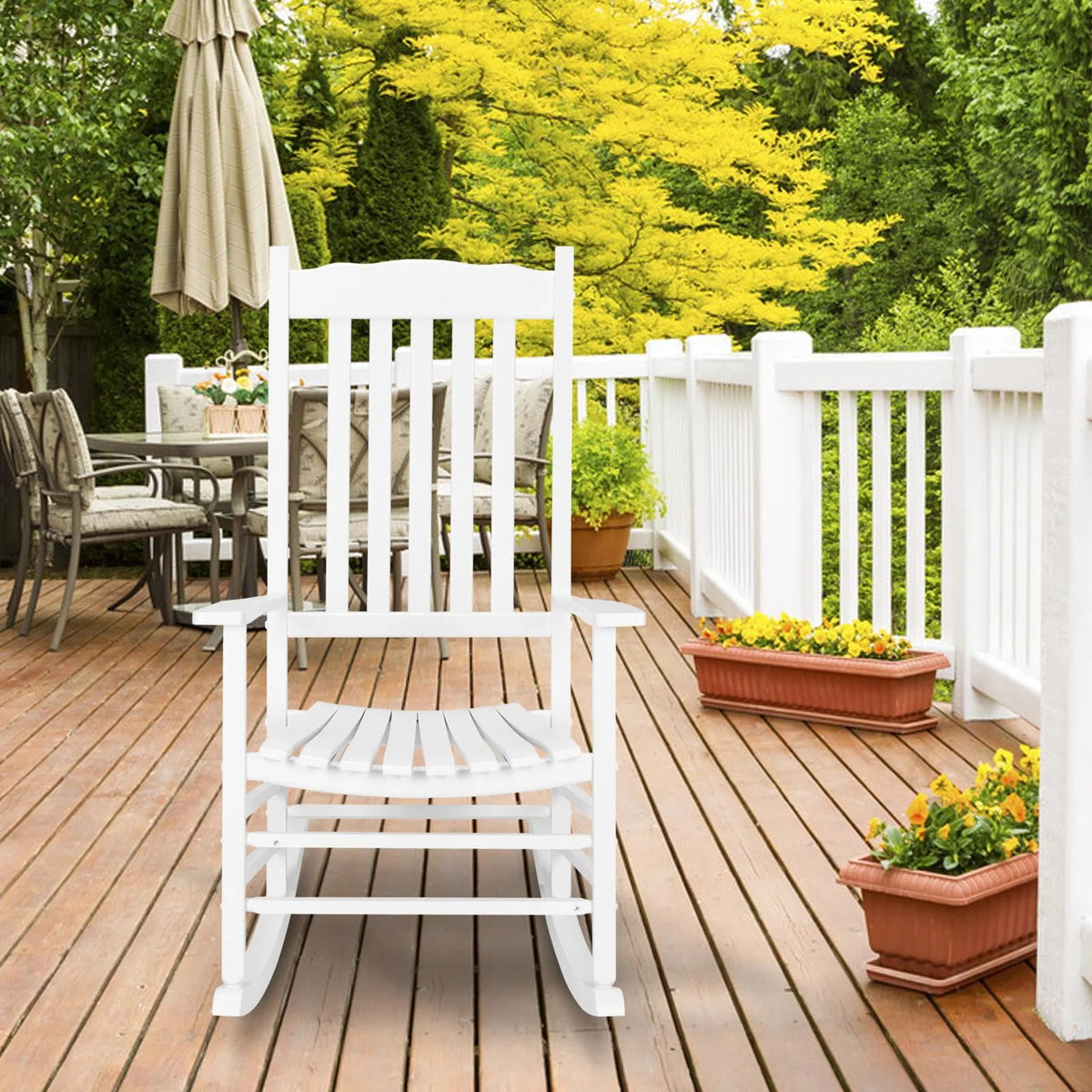 White Wood Rocking Chair E577